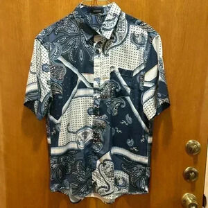 Men’s dress shirt size large